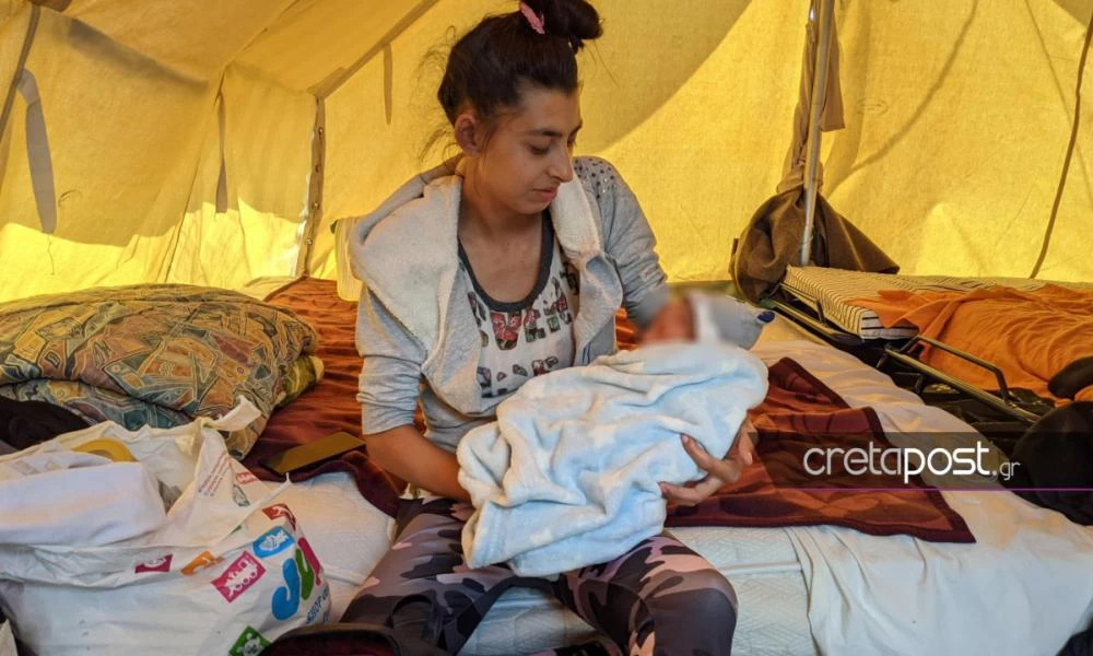 Σεισμός στην Κρήτη: Απάντηση από πηγές της Πολιτικής Προστασίας για το νεογέννητο βρέφος που μένει σε σκηνή